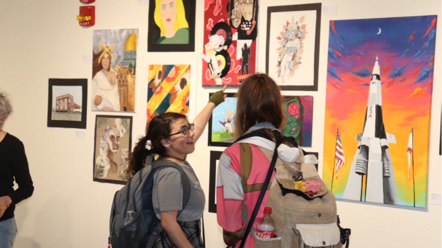 UAH Art hosts annual Art Expo for local high schools  ?>